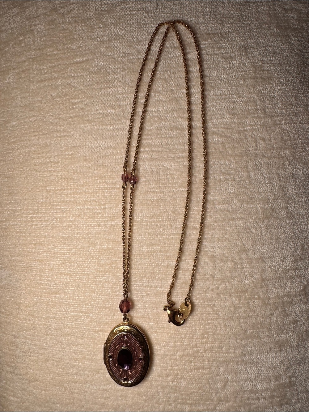 Vintage Avon Gold Tone Locket